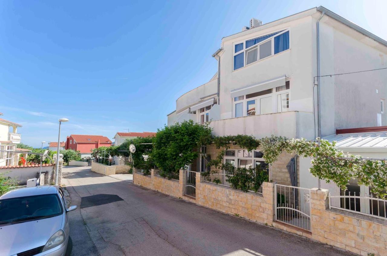 Apartments Zanze Vodice Bagian luar foto