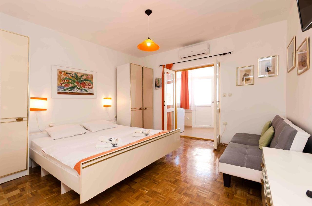 Apartments Zanze Vodice Bagian luar foto