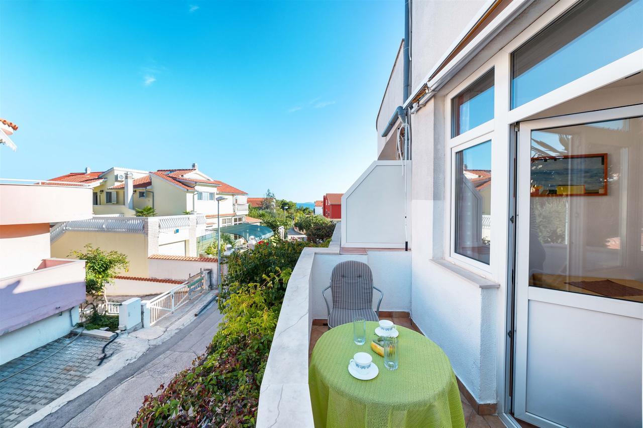 Apartments Zanze Vodice Bagian luar foto