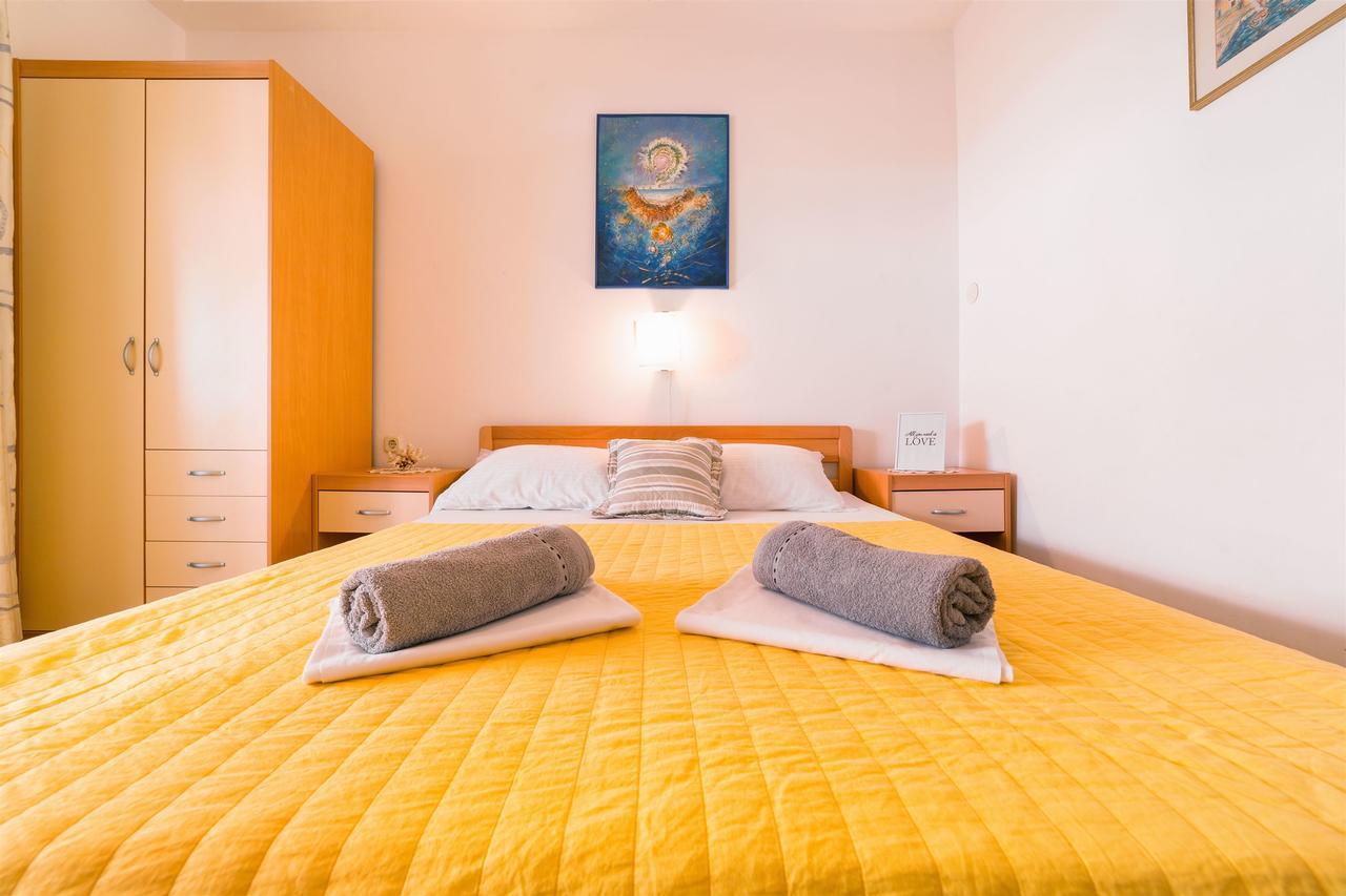 Apartments Zanze Vodice Bagian luar foto