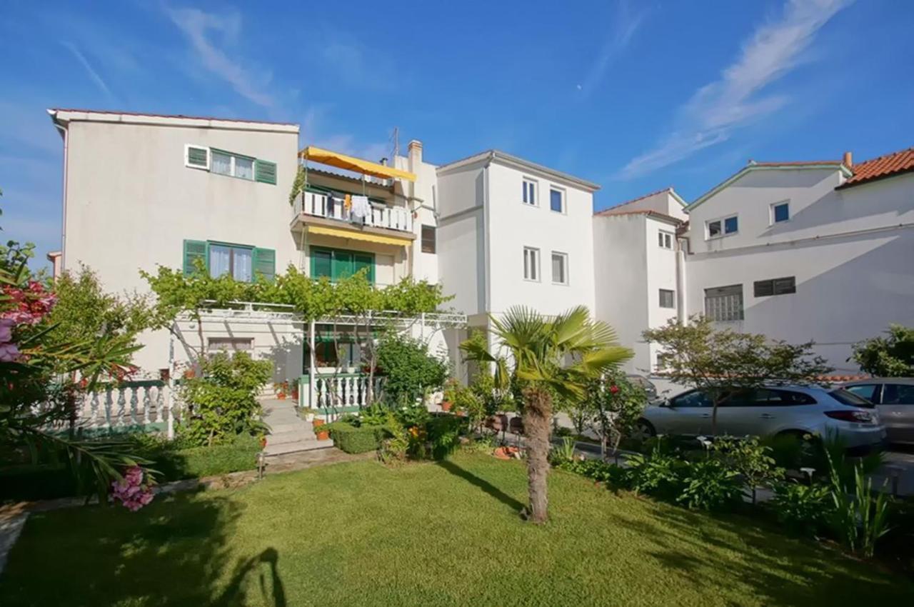 Apartments Zanze Vodice Bagian luar foto